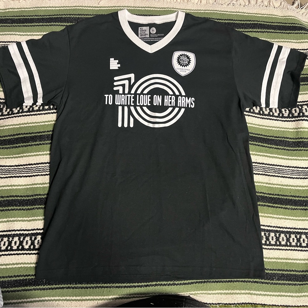 T-SHIRT XL